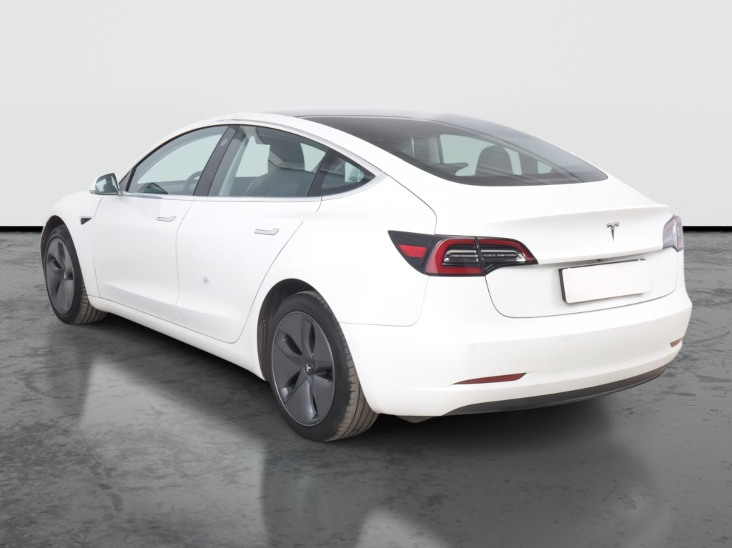 Tesla Model 3 2019 5