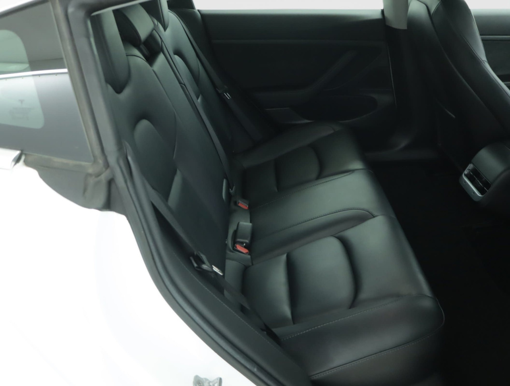 Tesla Model 3 2019 11