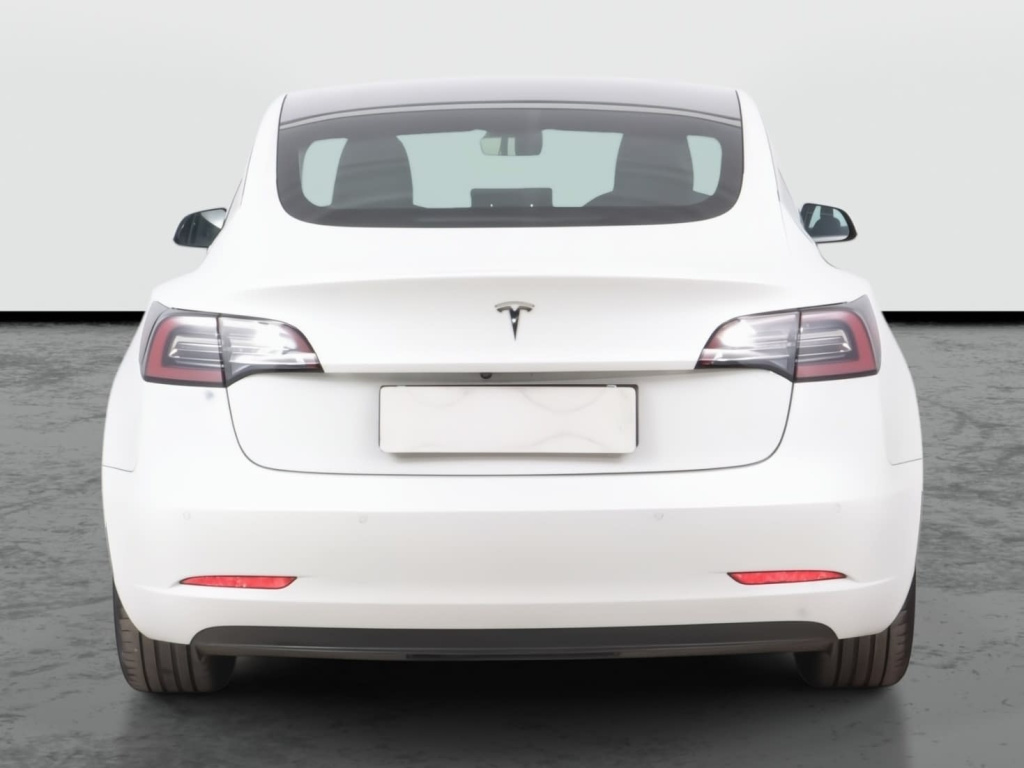 Tesla Model 3 2019 6