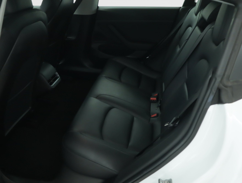 Tesla Model 3 2019 12