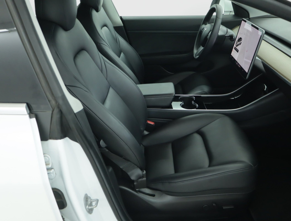 Tesla Model 3 2019 10