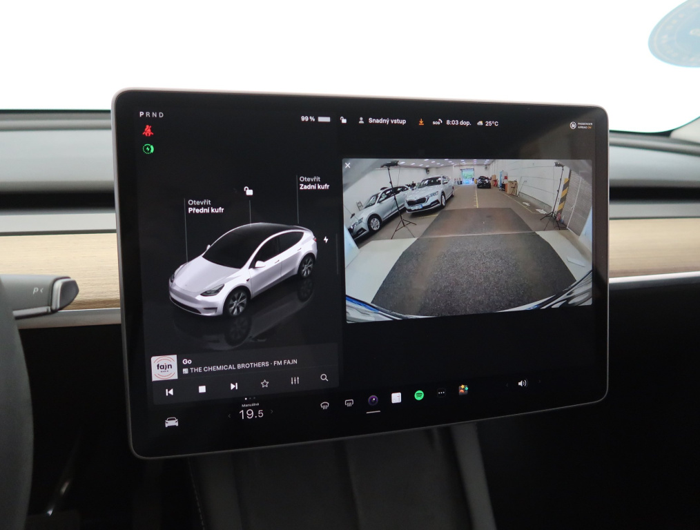 Tesla Model Y 4x4 2022 19