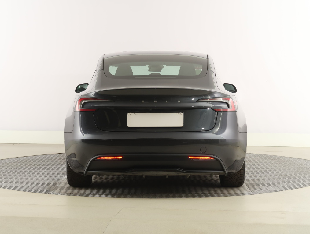 Tesla Model 3 2023 6