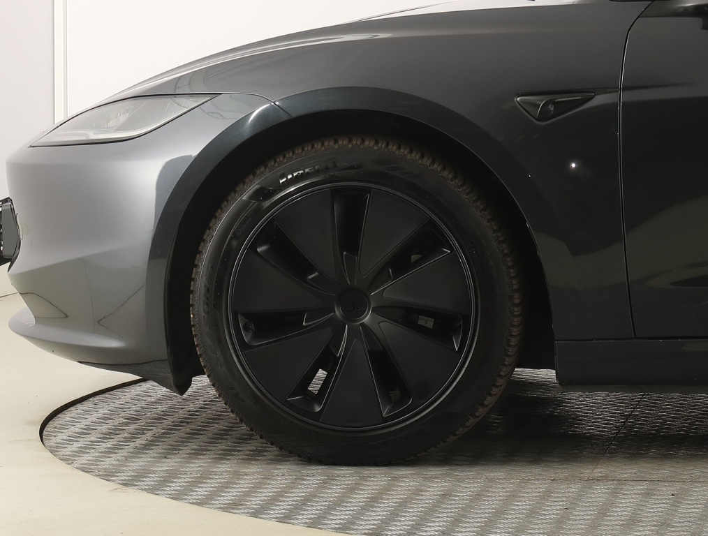 Tesla Model 3 2023 16