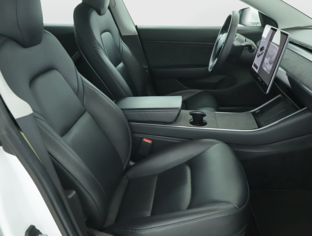 Tesla Model 3 2019 10
