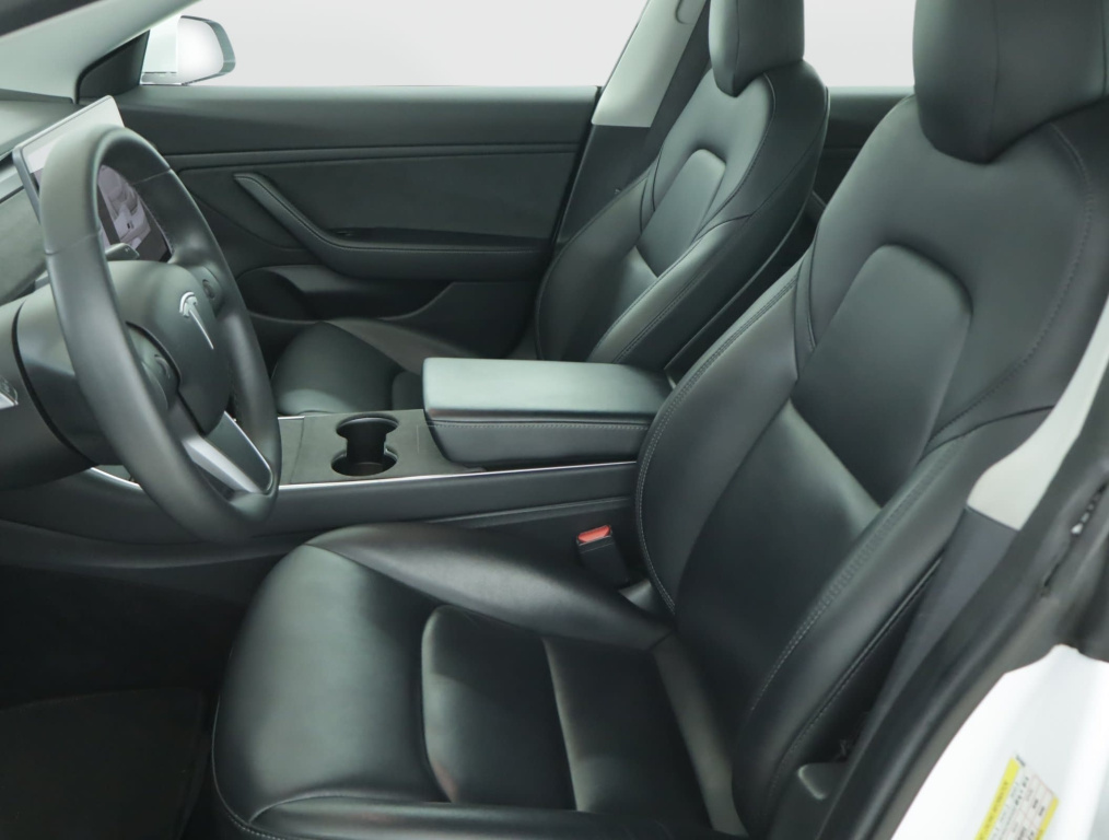 Tesla Model 3 2019 13