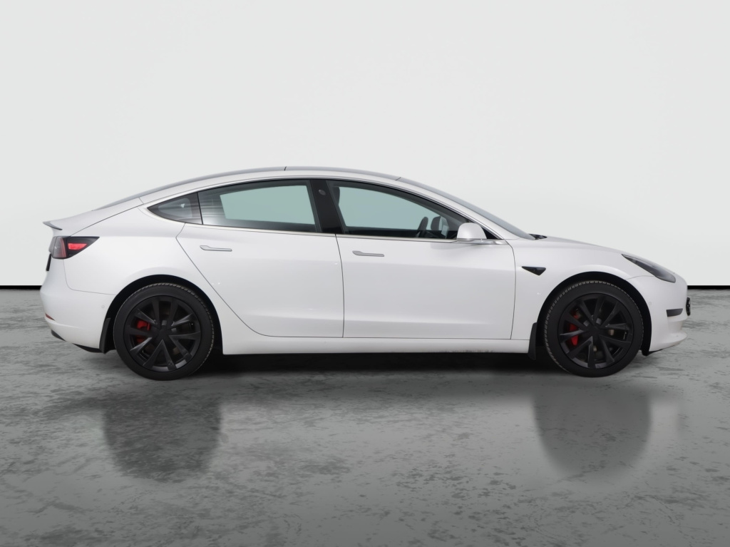 Tesla Model 3 2019 8