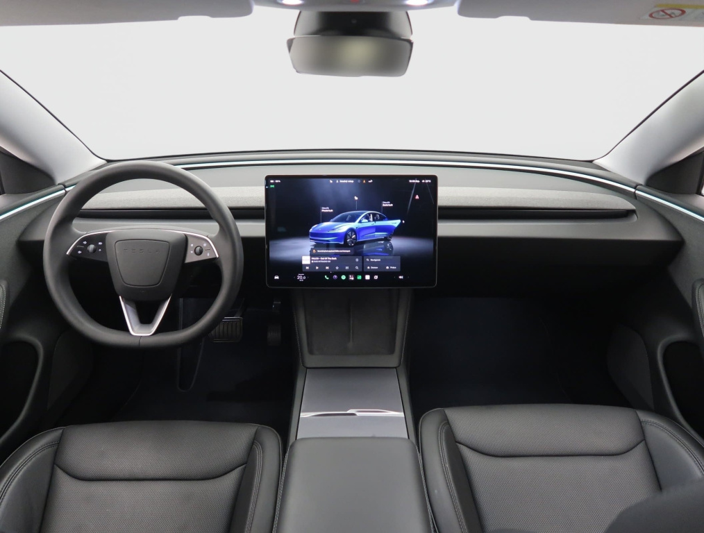 Tesla Model 3 2025 9