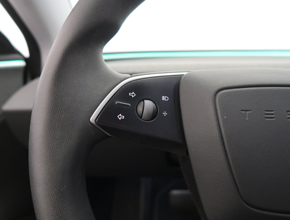 Tesla Model 3 2025 18