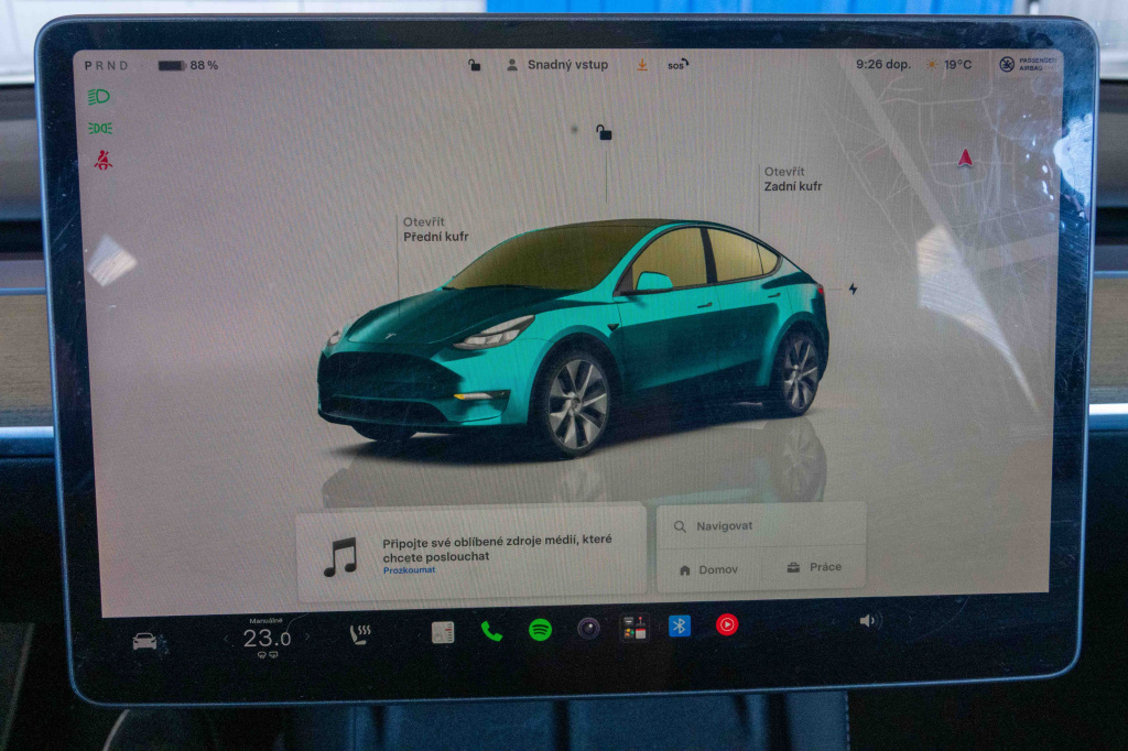 Tesla Model Y 2023 15