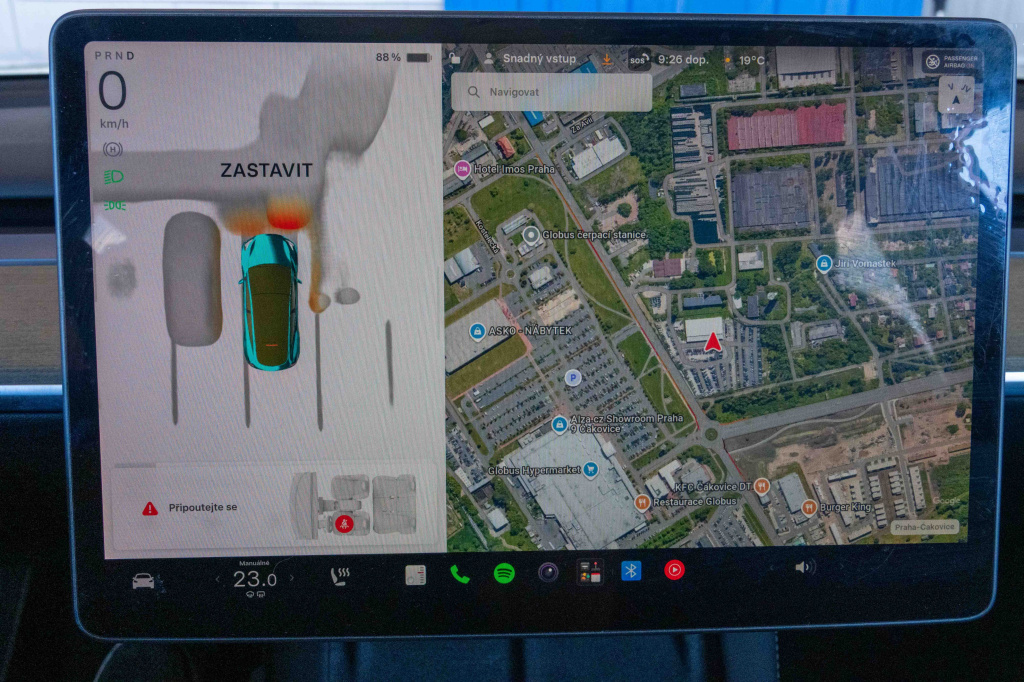 Tesla Model Y 2023 14