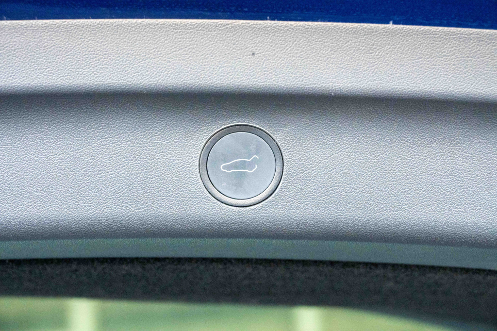 Tesla Model Y 2023 20