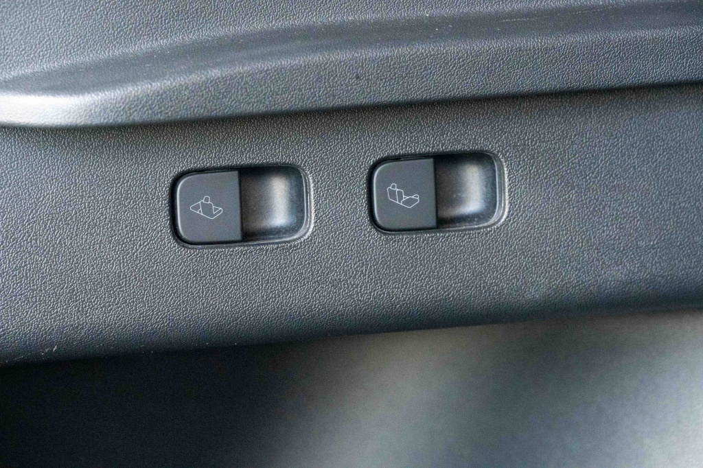 Tesla Model Y 2023 22
