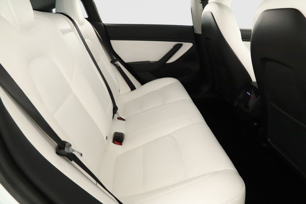 Tesla Model 3 4x4 2020 11