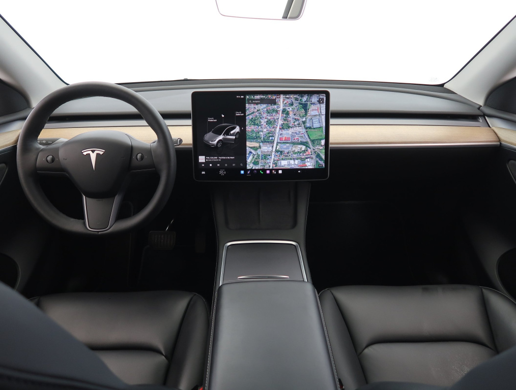 Tesla Model Y 4x4 2022 9