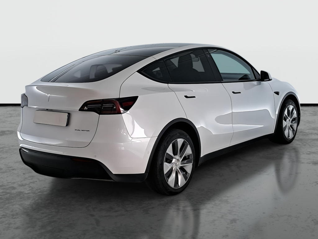 Tesla Model Y 4x4 2022 7