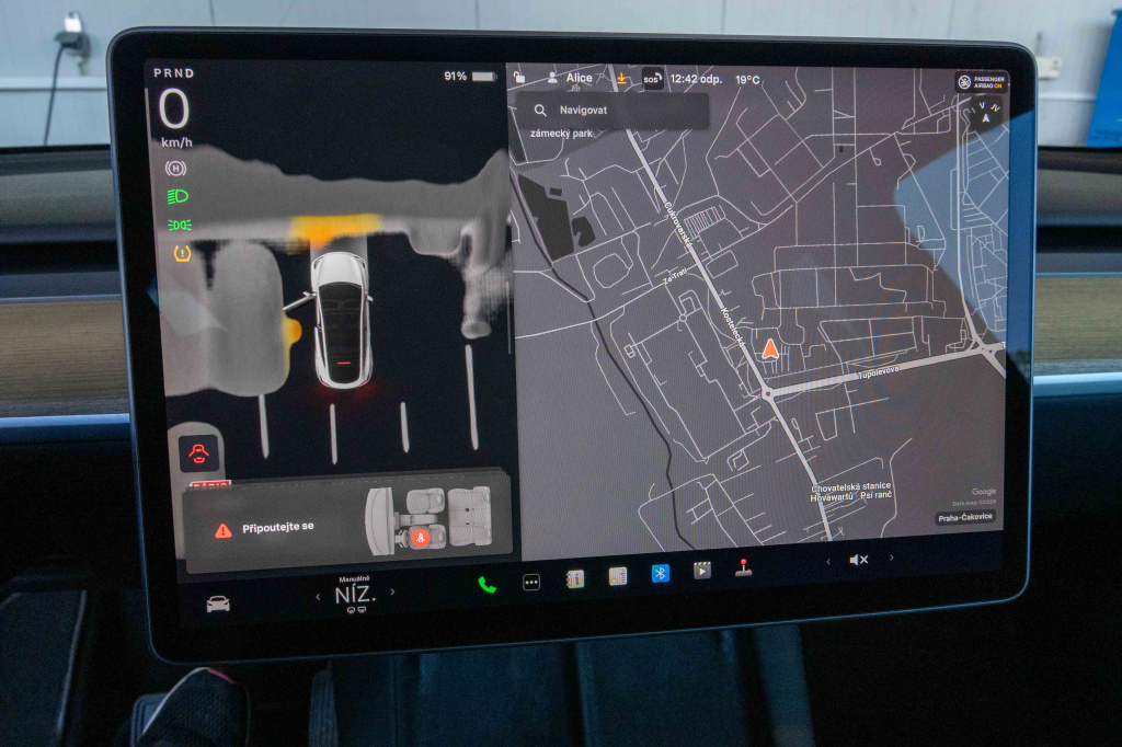 Tesla Model Y 4x4 2022 14