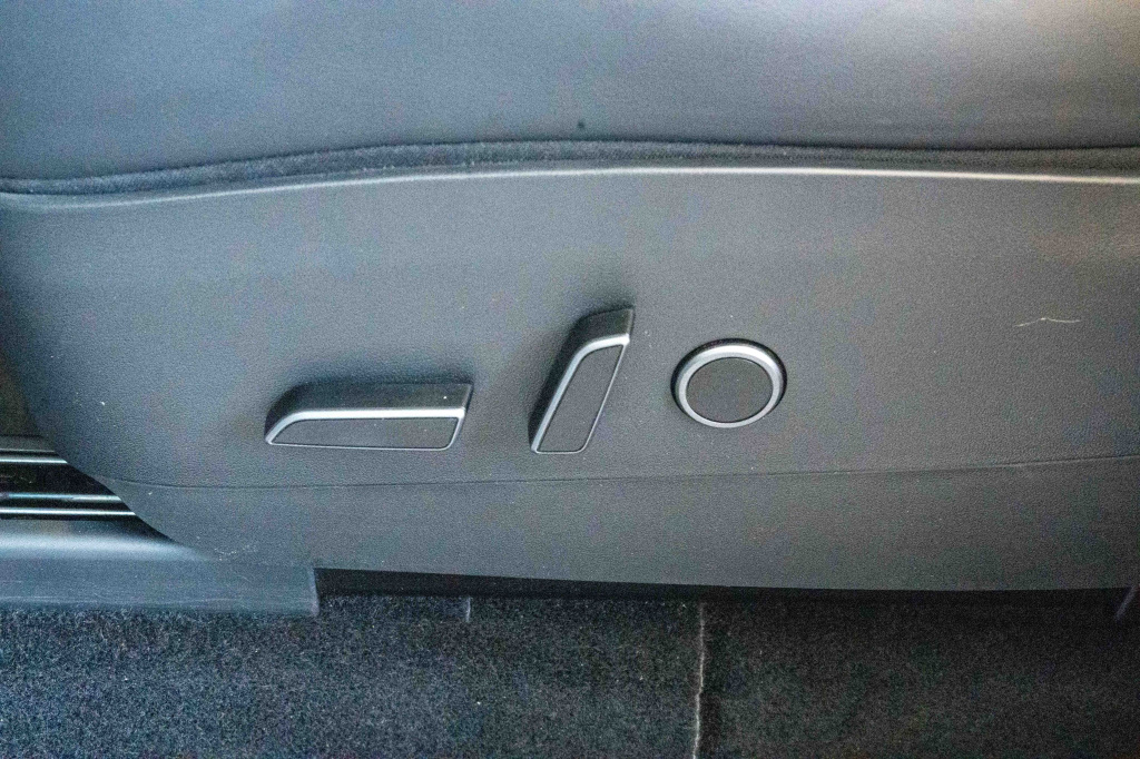 Tesla Model Y 4x4 2022 18