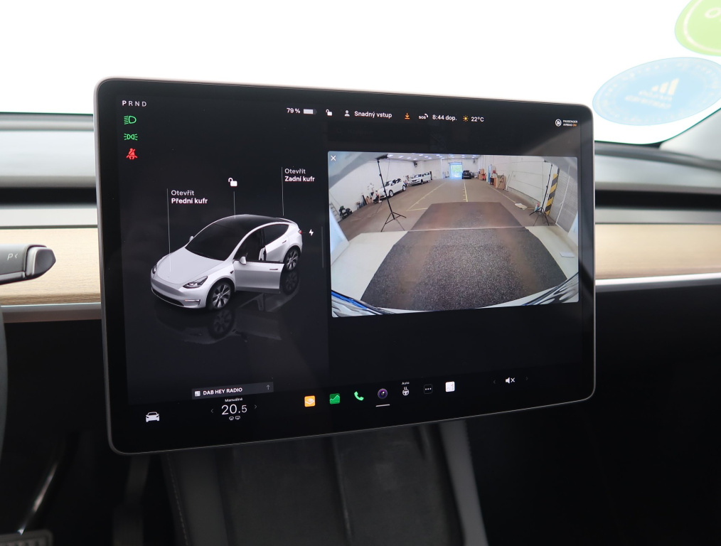 Tesla Model Y 4x4 2023 19