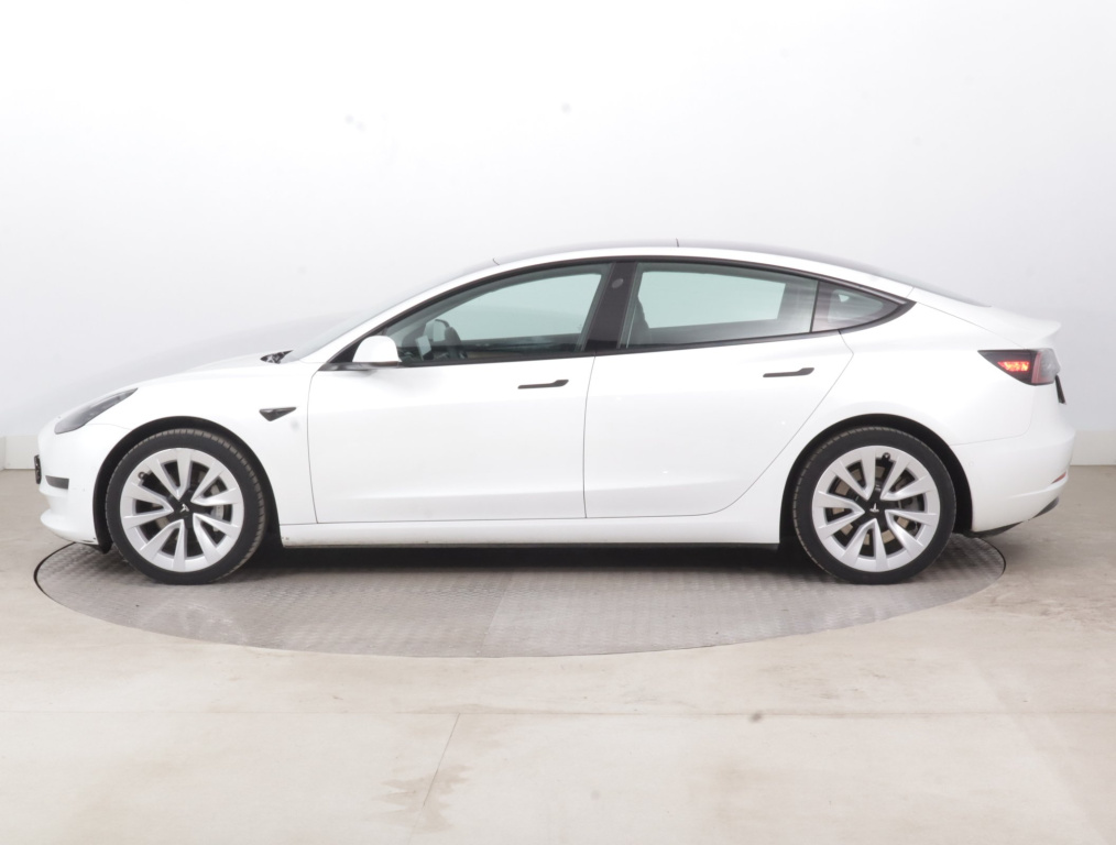 Tesla Model 3 2021 4