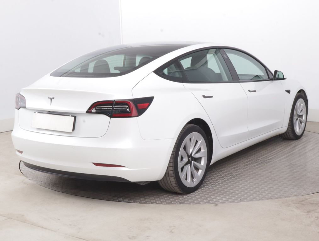 Tesla Model 3 2021 7