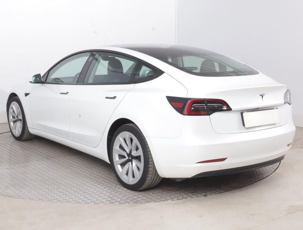 Tesla Model 3 2021 5