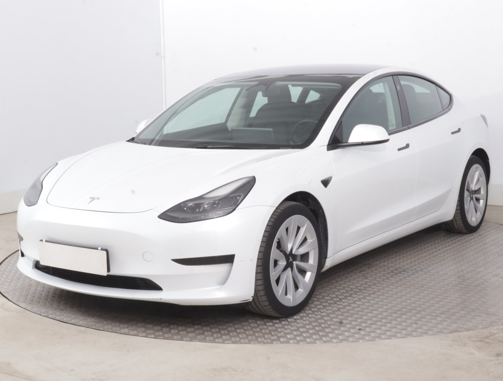 Tesla Model 3 2021 3