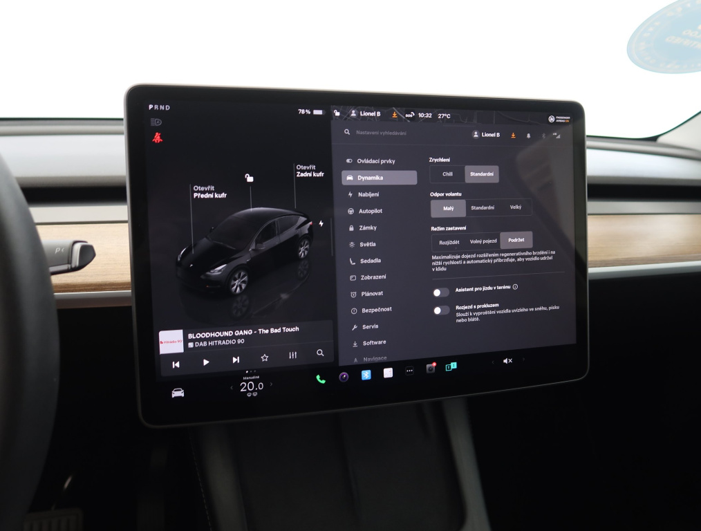 Tesla Model Y 4x4 2023 23