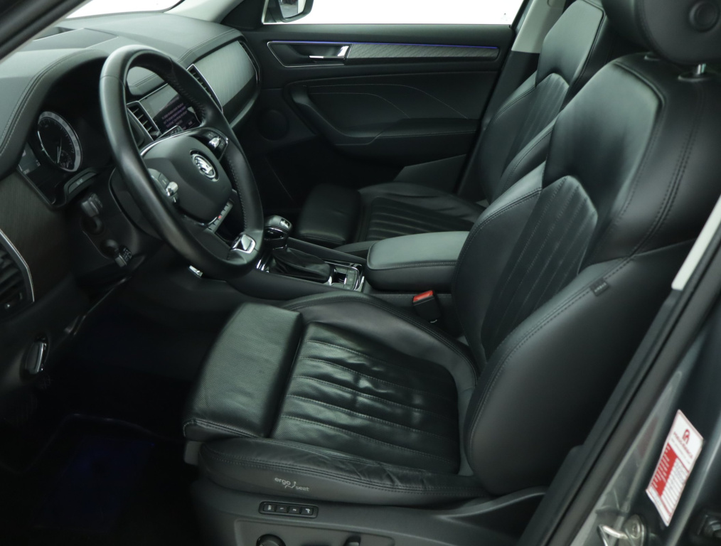 Tesla Model Y 4x4 2022 13