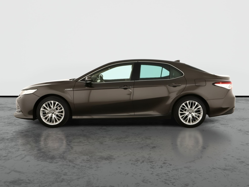 Toyota Camry 2.5 Hybrid 2020 4