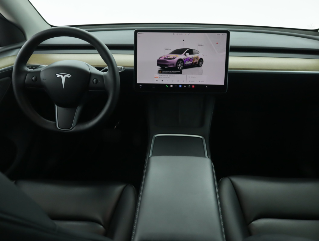 Tesla Model Y 4x4 2022 9