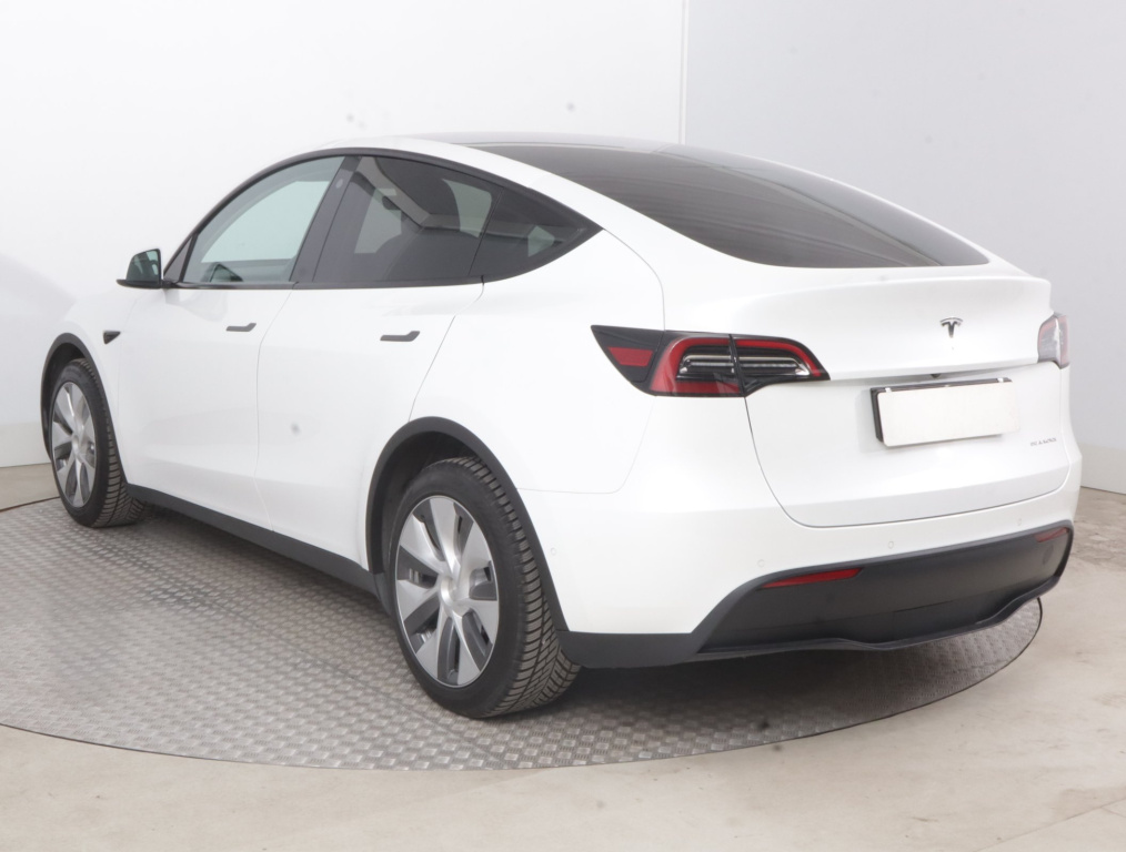 Tesla Model Y 4x4 2022 5