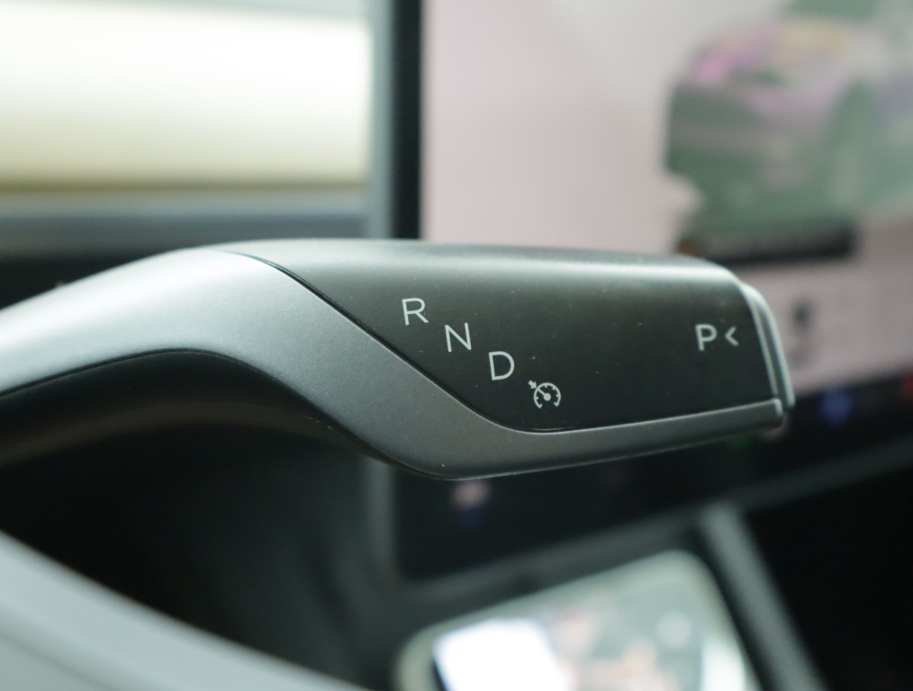Tesla Model Y 4x4 2022 16