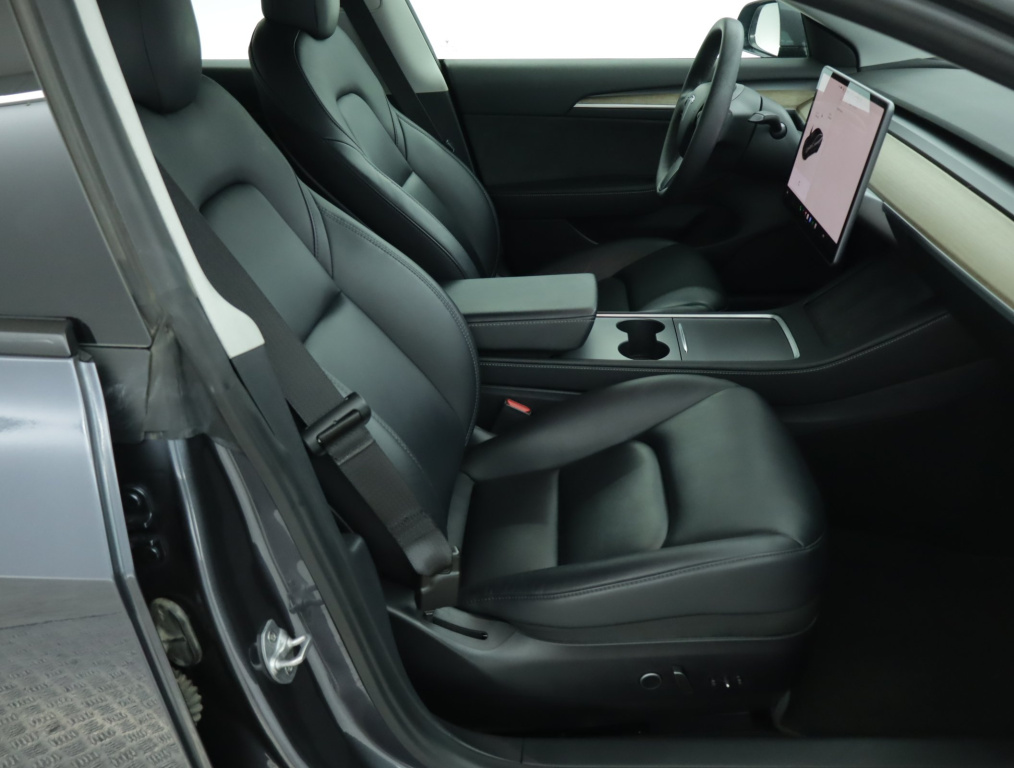 Tesla Model 3 4x4 2021 10