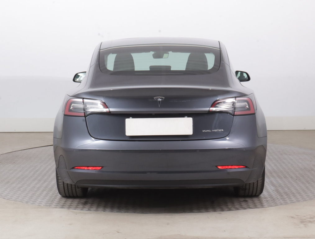 Tesla Model 3 4x4 2021 6