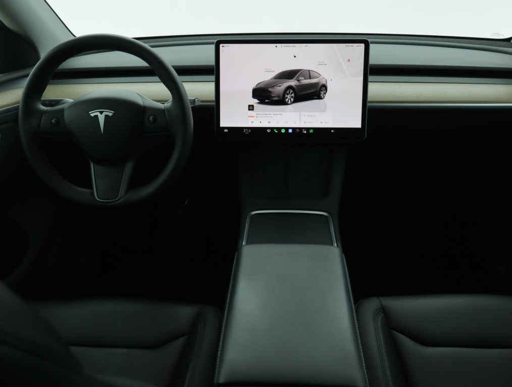 Tesla Model Y 4x4 2023 9
