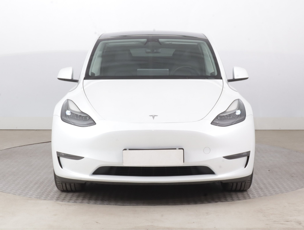 Tesla Model Y 4x4 2023 2