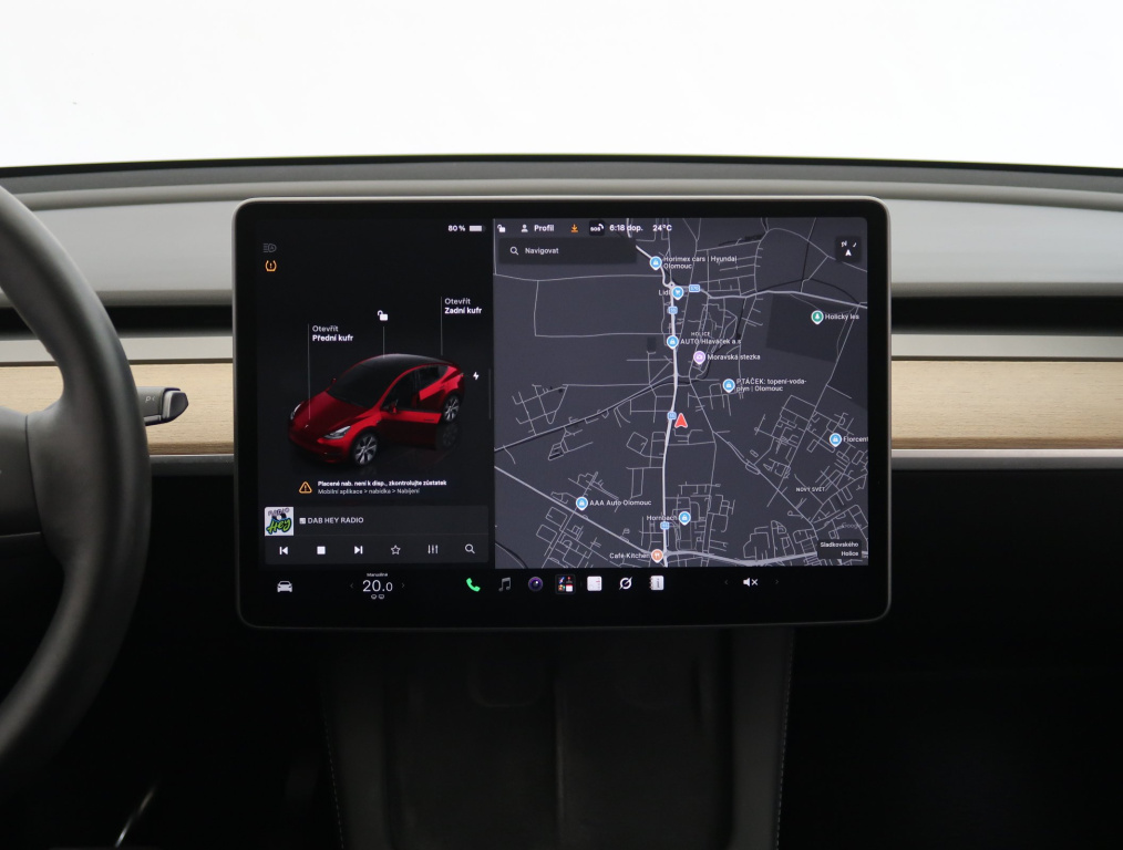 Tesla Model Y 4x4 2023 14