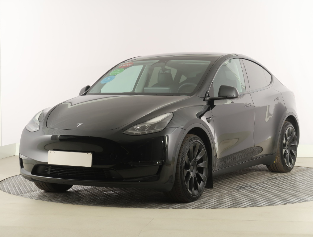 Tesla Model Y 4x4 2023 3