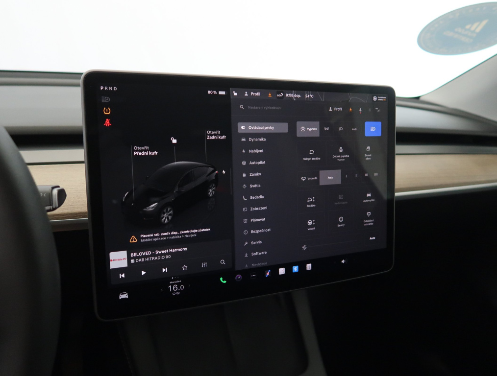 Tesla Model Y 4x4 2023 23