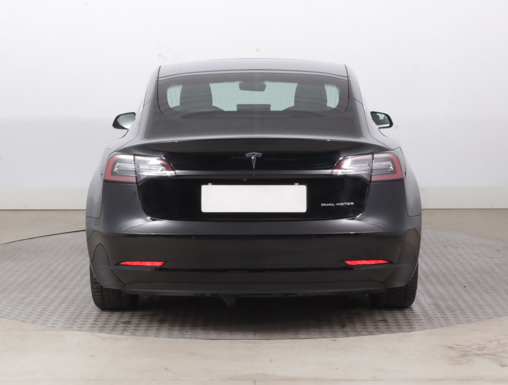 Tesla Model 3 4x4 2019 6