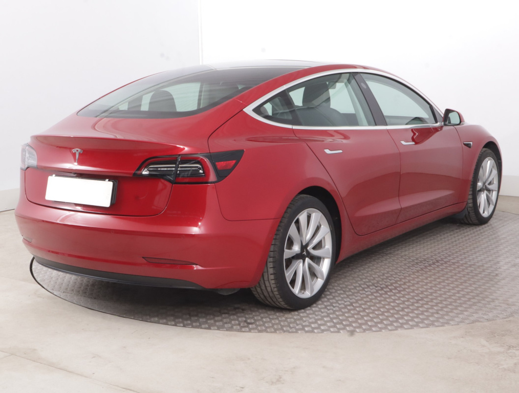 Tesla Model 3 2020 7