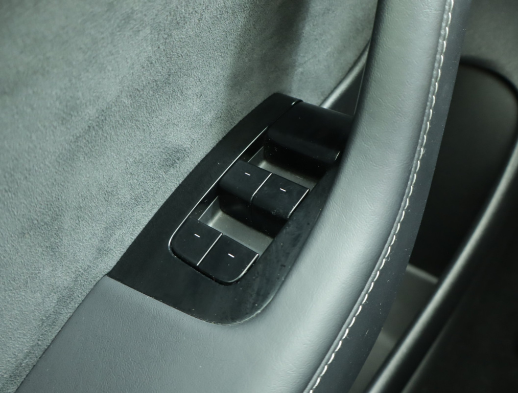 Tesla Model 3 2020 21