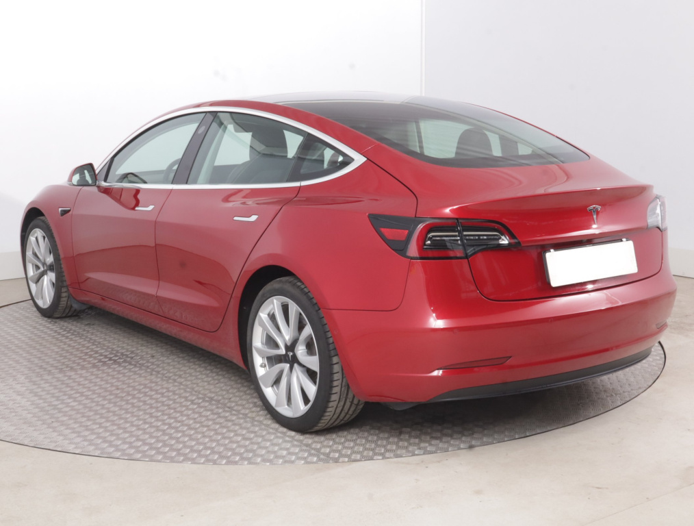 Tesla Model 3 2020 5