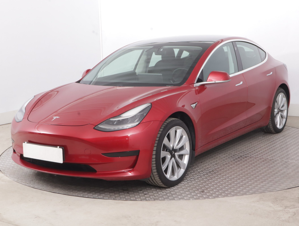 Tesla Model 3 2020 3