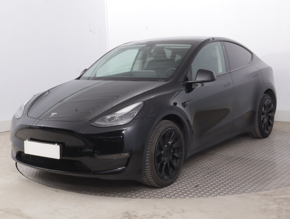Tesla Model Y 4x4 2023 3