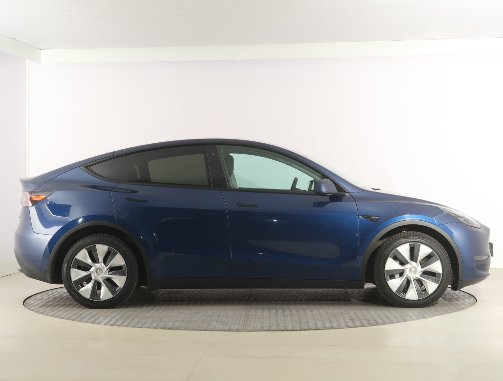 Tesla Model Y 4x4 2022 8