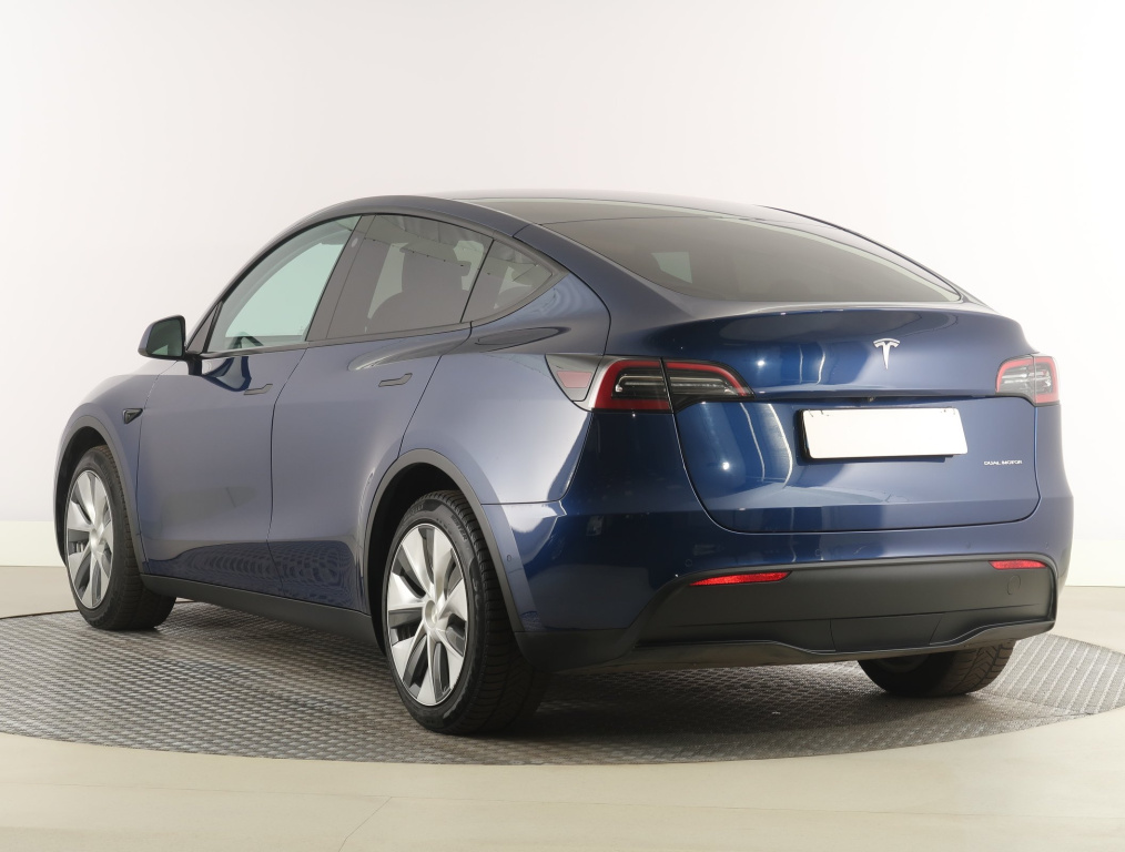 Tesla Model Y 4x4 2022 5