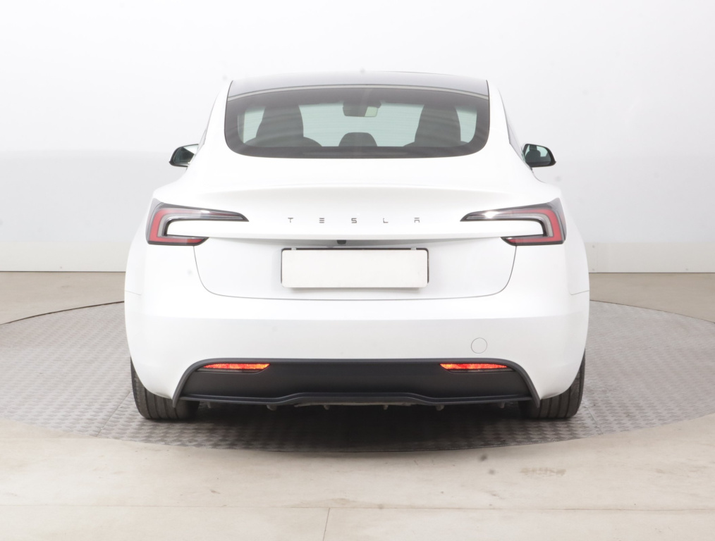 Tesla Model 3 2023 6