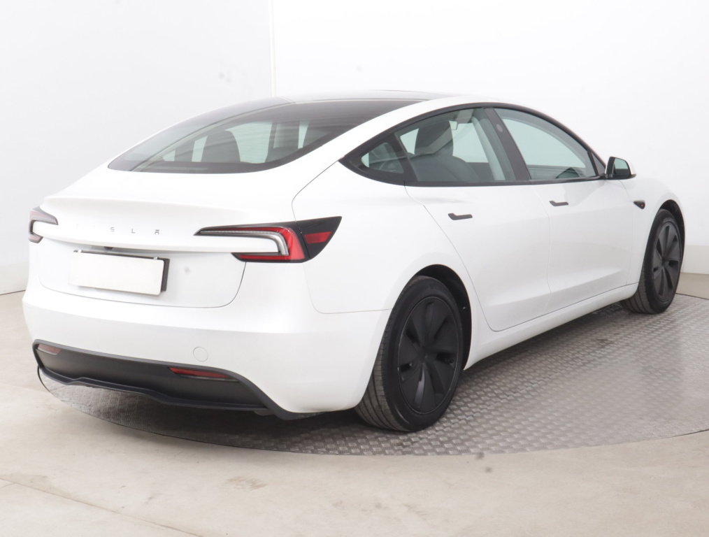 Tesla Model 3 2023 7